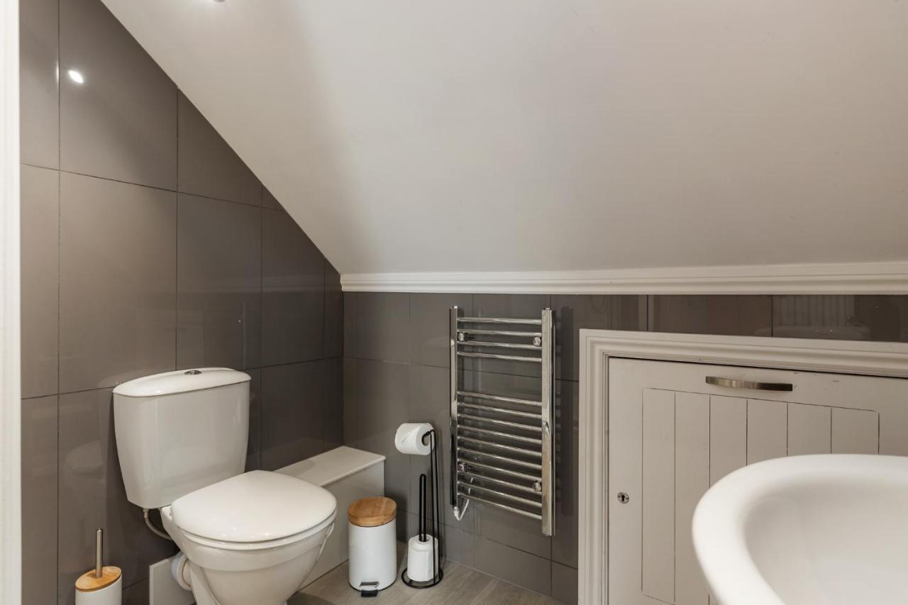 Acorn Cottage Тенби Екстериор снимка
