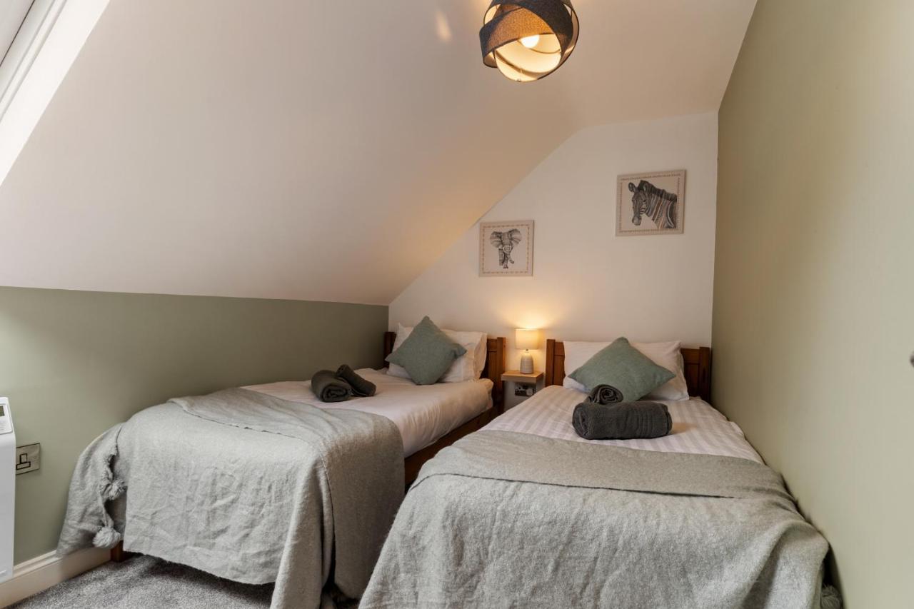 Acorn Cottage Тенби Екстериор снимка
